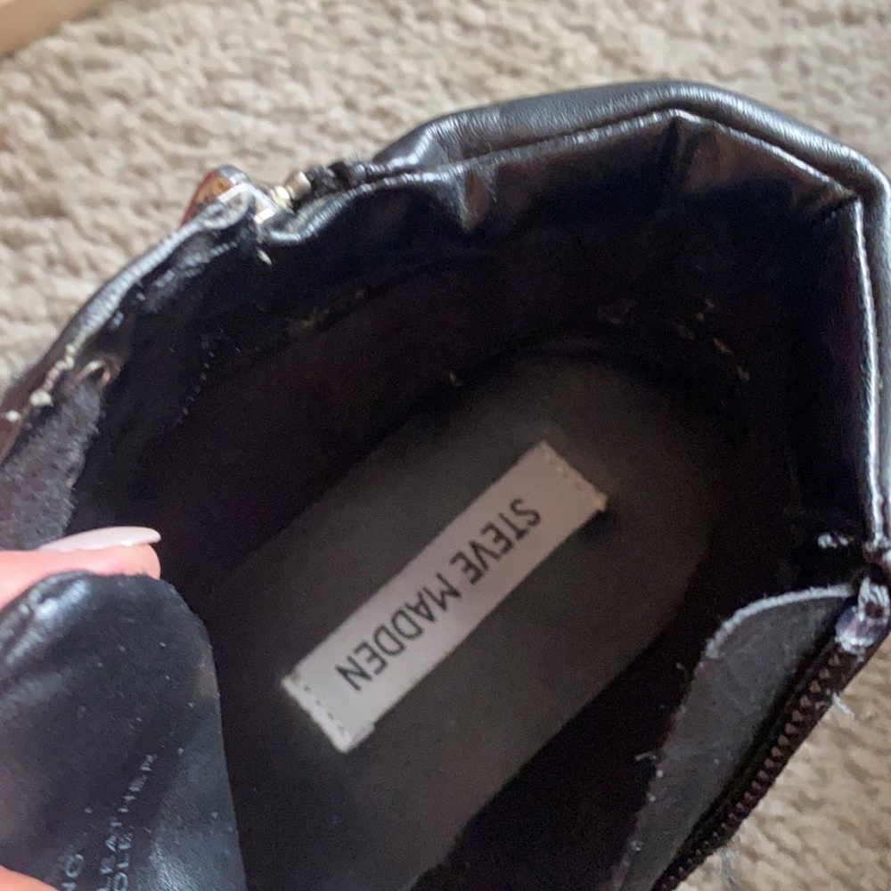 Steve Madden Shoes - Picture 6 of 8